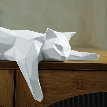 Geometric Lying Cat Sculpture - Modern Polygonal Resin Figurine for Desk & Shelf Decor