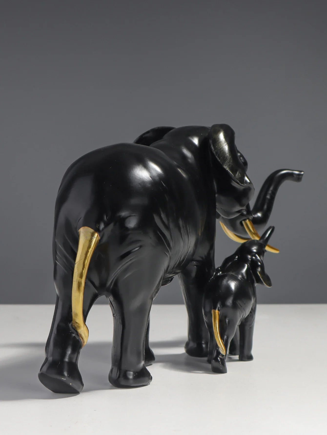Mother & Child Elephant Sculpture - Modern Resin Family Decor